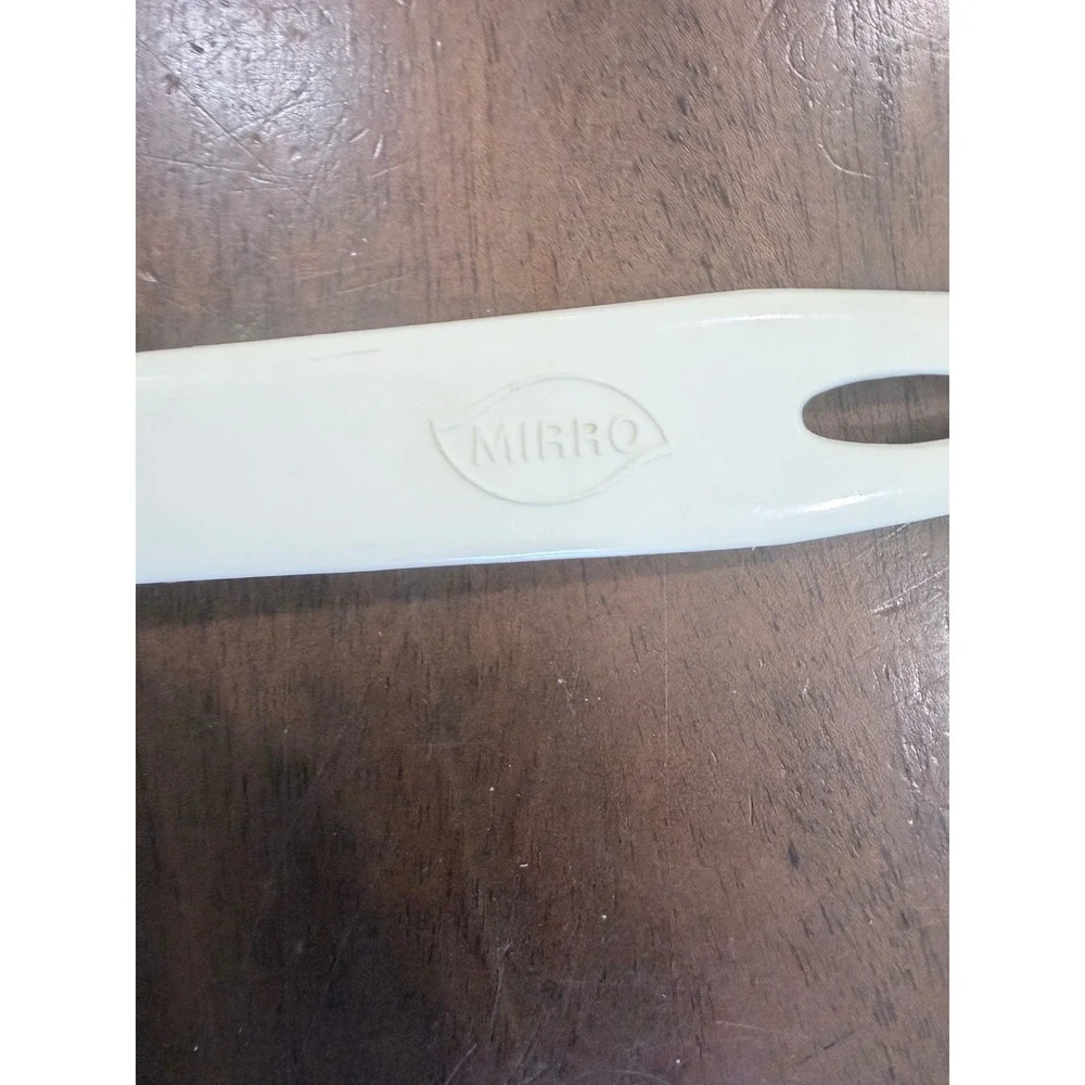 Vintage Mirro Nylon Slotted Spatula Turner Off White Cream Kitchen Utensil 11.5